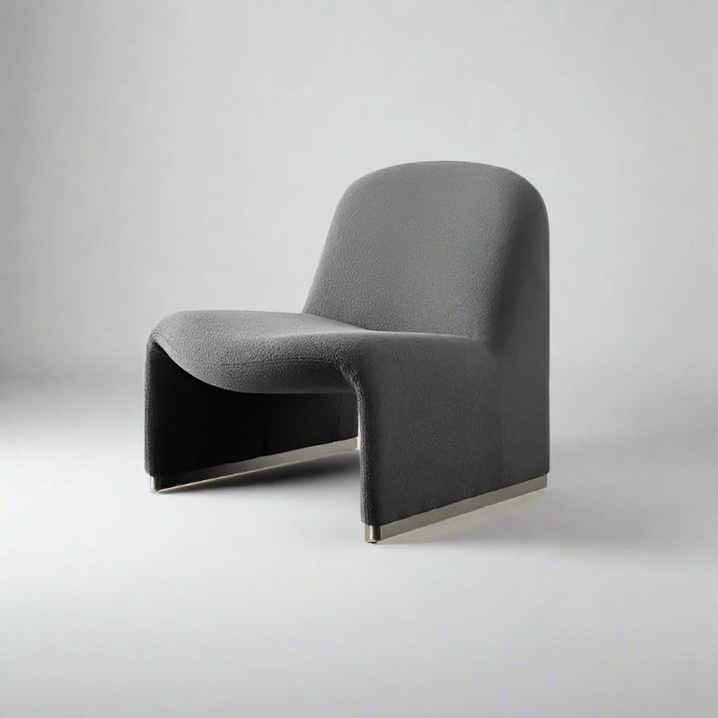 Contemporary Lounge Chair – Elegant and Cosy